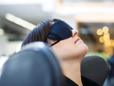 ۱۰ راه برای تجربه یک سفر شبانه‌ی راحت با اتوبوس