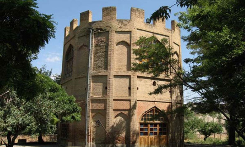 برج خلعت پوشان