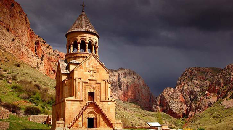 نوراوانک؛ صومعه ای در دل طبیعت بکر