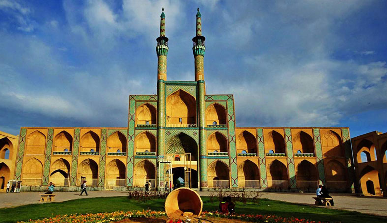 مجموعه امیرچخماق یزد؛ سفری به مشهورترین میدان تاریخی یزد مجموعه امیرچخماق یزد؛ سفری به مشهورترین میدان تاریخی یزد