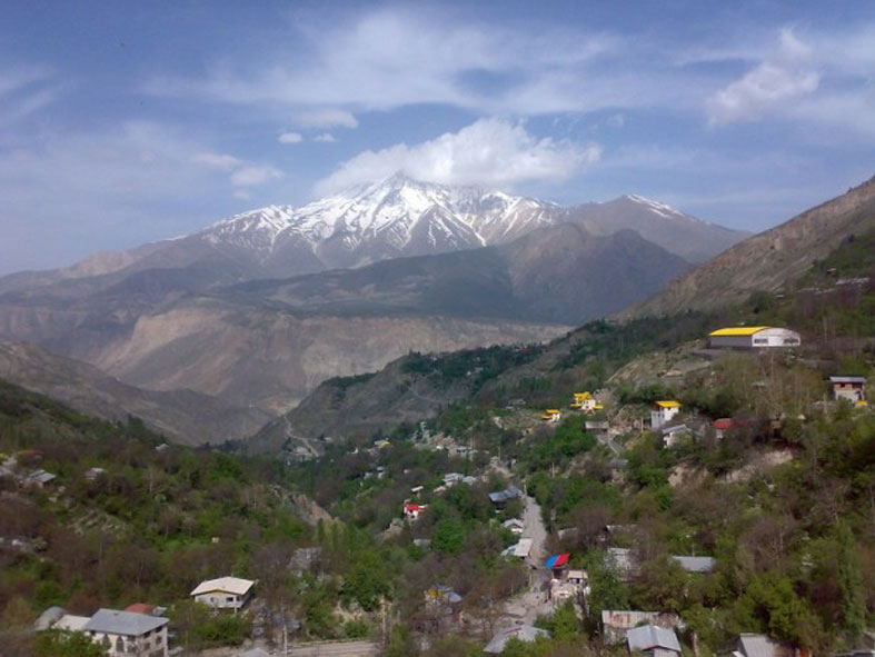 چشمه های آبگرم لاریجان در پای دماوند که درمان می کنند! چشمه های آبگرم لاریجان در پای دماوند که درمان می کنند!