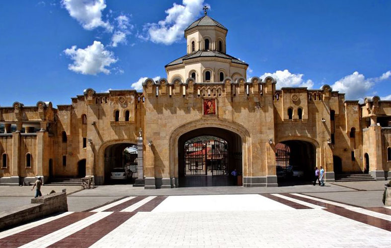 کلیسای اسمیندا سامبا؛ بلندترین کلیسای گرجستان