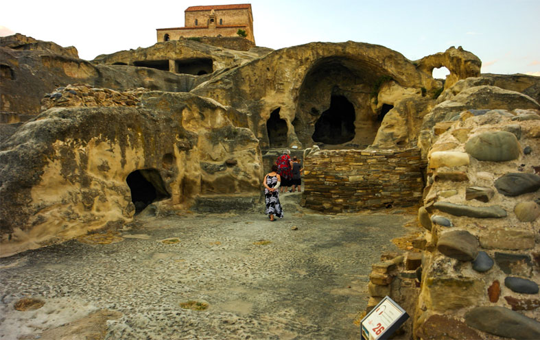 شهر گوری و اوپلیس تسیخه