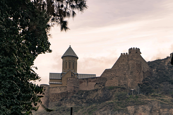 هر آنچه که باید در مورد سفر زمینی به تفلیس بدانید هر آنچه که باید در مورد سفر زمینی به تفلیس بدانید
